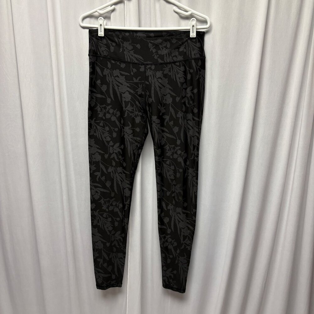 Fabletics Womens Black Floral Leggings Sz Medium Athletic Yoga Athleisure Pants